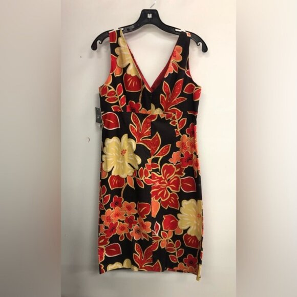 NWT MADISON LEIGH RED AND BLACK COTTON FLORAL SLEEVELESS V CROSS NECK SIZE 10 - Picture 3 of 7